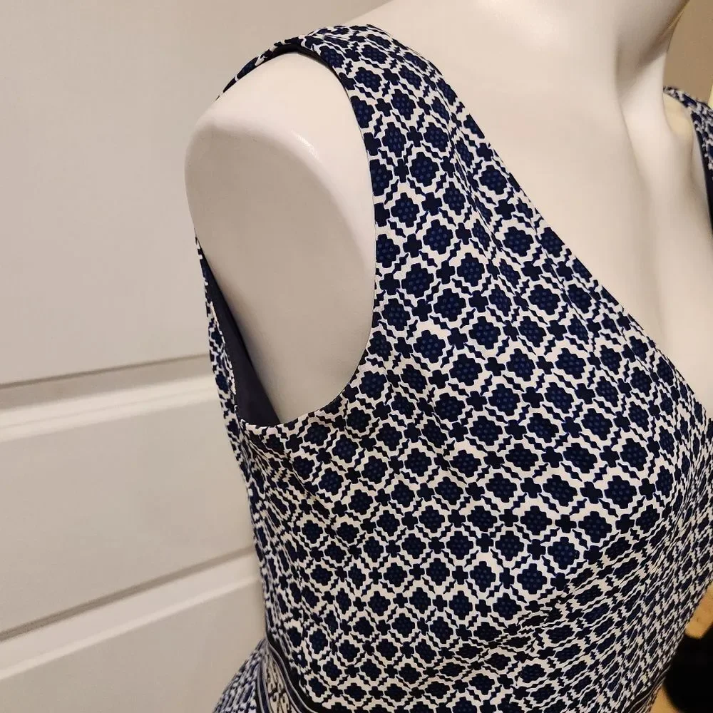 Tory Burch dress size 8, blue and white